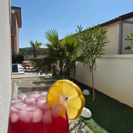 Vivavir With 2x E-scooter, Private Pool & Grill * 维尔