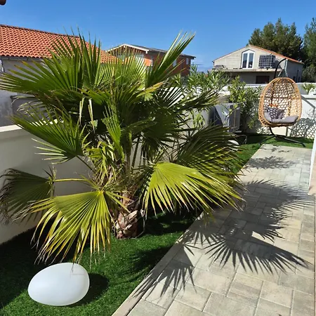 Ferienhaus Vivavir With 2x E-scooter, Private Pool & Grill Vir
