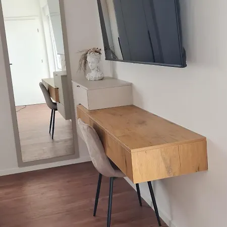 Vivavir With 2x E-scooter, Private Pool & Grill 度假居 维尔