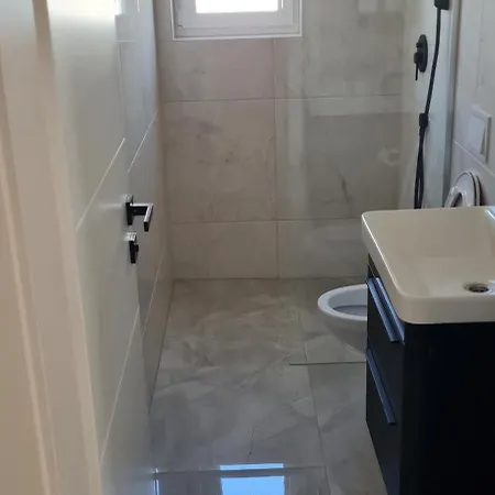 Vivavir With 2x E-scooter, Private Pool & Grill 度假居